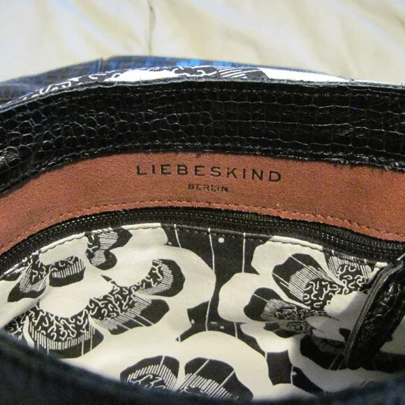 LIEBESKIND BERLIN - Nairobi Black Leather Shoulder Bag - Picture 6 of 8